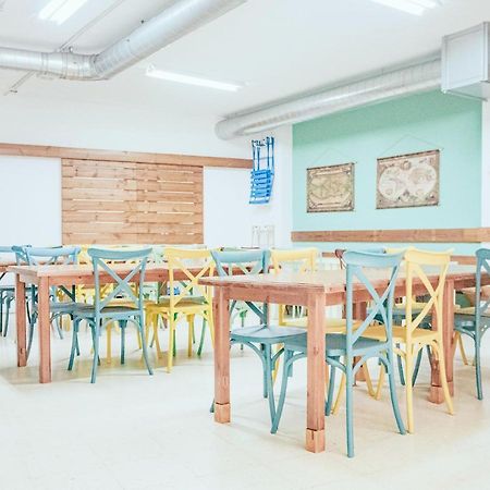 Albergue Aloxa Hostel Понтеведра Екстер'єр фото