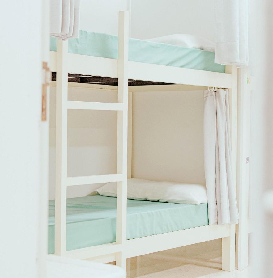 Albergue Aloxa Hostel Понтеведра Екстер'єр фото